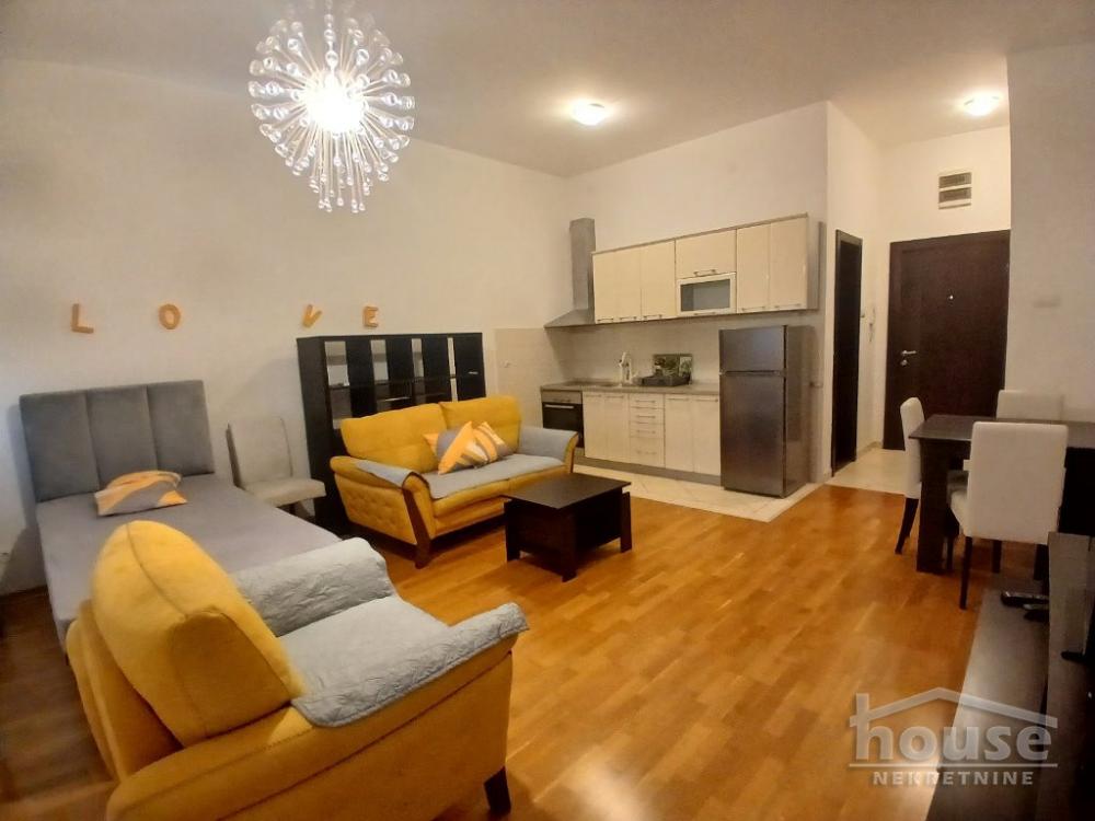 Slika 2 - Stan,NOVI SAD,BULEVAR,kv: 36.00, € 144000, ID: 1065114