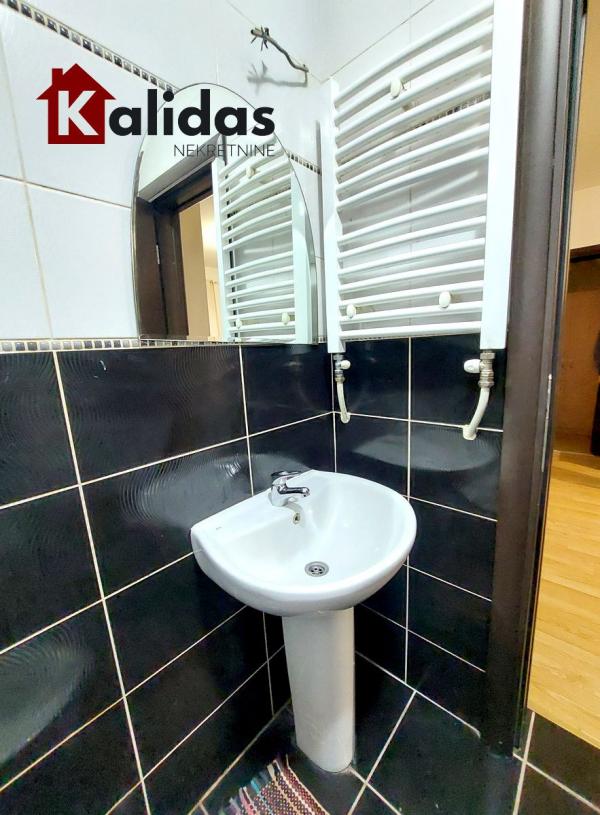 Slika 9 - Stan,NOVI SAD,TELEP,kv: 32, € 82400, ID: 1008403