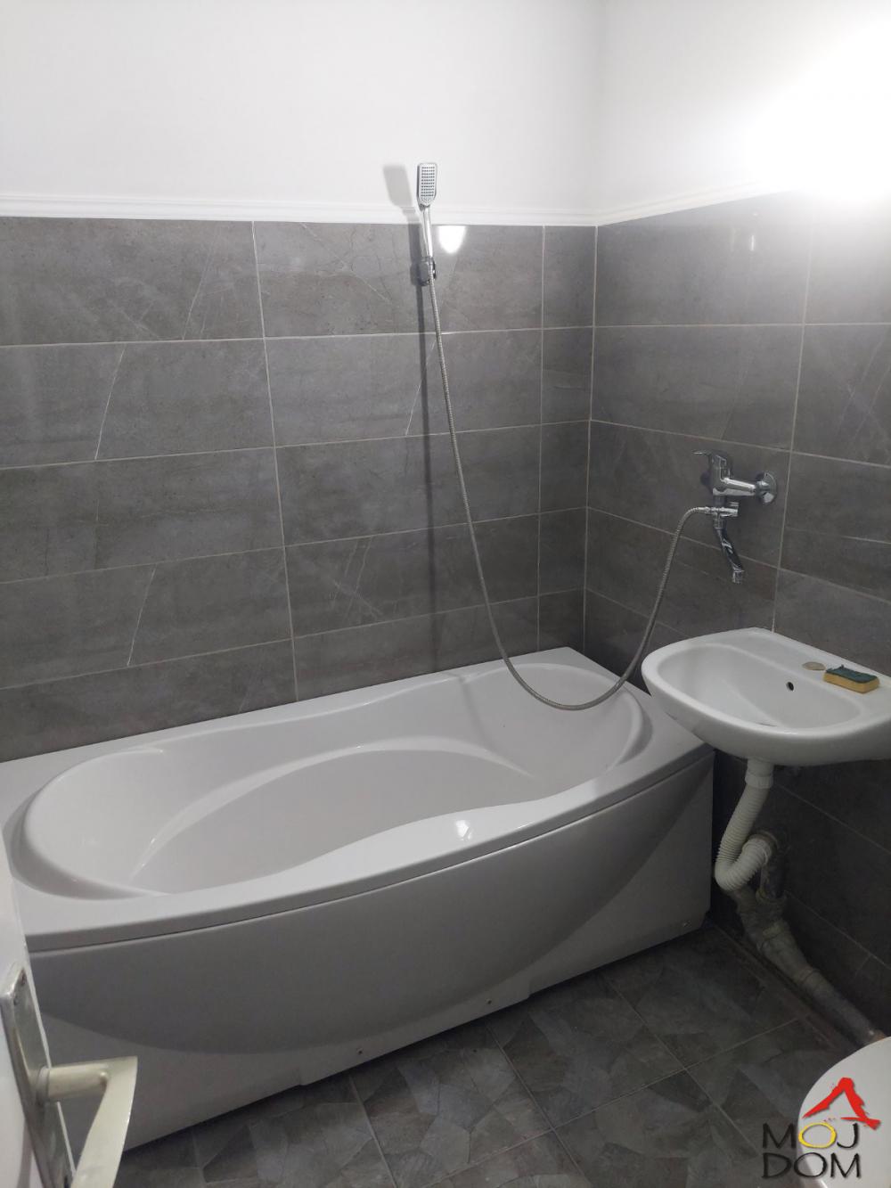 Slika 9 - Stan,NOVI SAD,LIMAN 3,kv: 78, € 241020, ID: 1031351