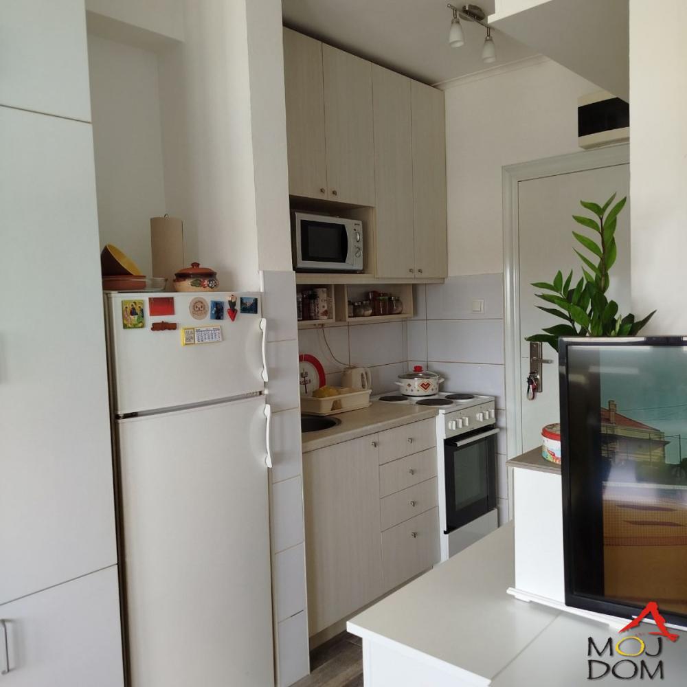 Slika 4 - Stan,NOVI SAD,KEJ,kv: 19, € 92200, ID: 1031528