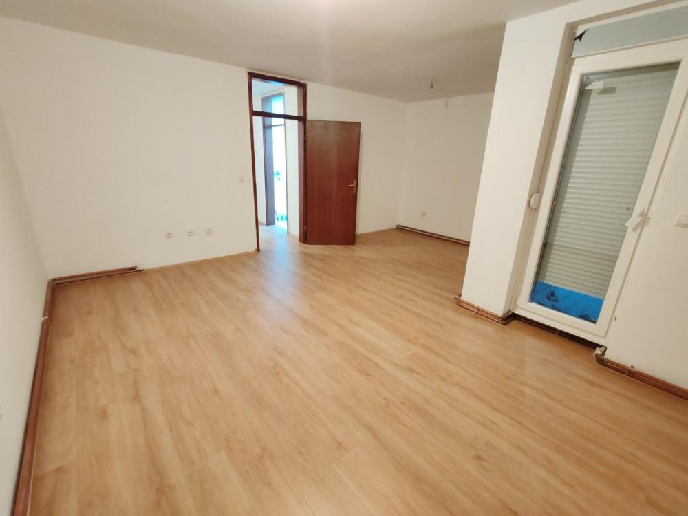 Slika 3 - Stan,NOVI SAD,TELEP,kv: 59.00, € 133900, ID: 1058319
