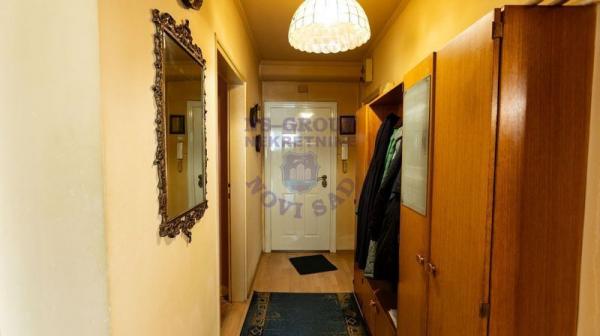 Slika 10 - 546498-Fantastična struktura trosobnog stana