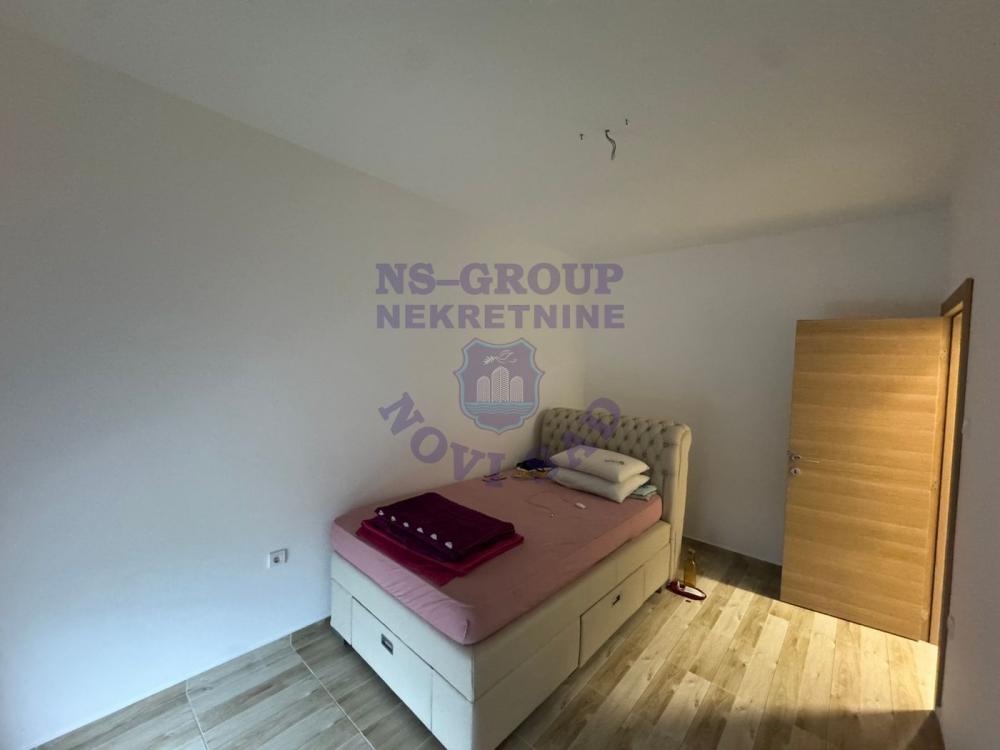 Slika 7 - Troiposoban, 71m2, Klisa Novi Sad, sa terasom, sa parkingom