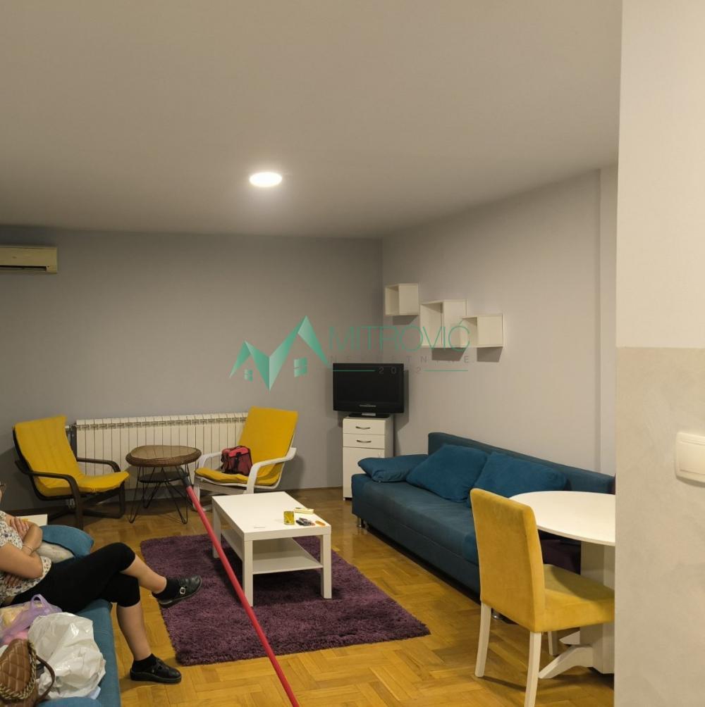 Glavna slika -Novi Sad, Bulevar Evrope - Komforna garsonjera na odličnoj lokaciji 