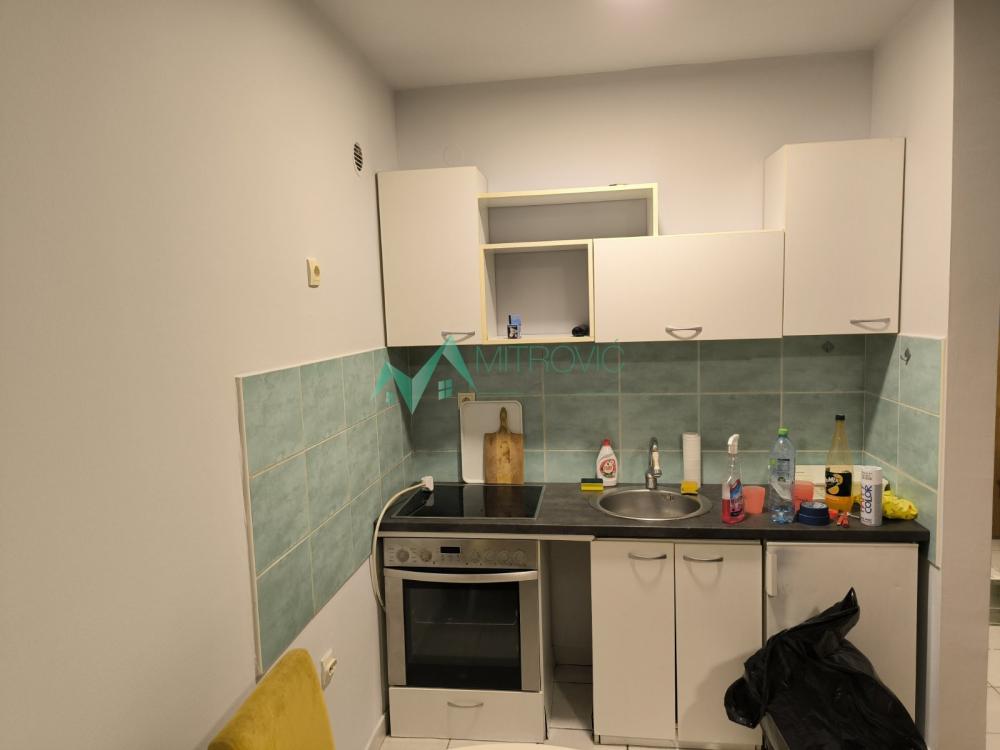 Slika 2 - Novi Sad, Bulevar Evrope - Komforna garsonjera na odličnoj lokaciji 