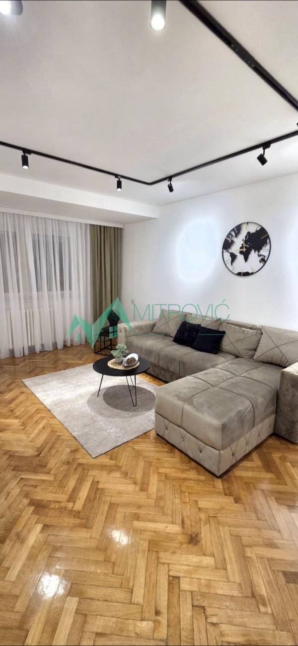 Glavna slika -Atraktivna lokacija, vrhunski renoviran stan spreman za useljenje!