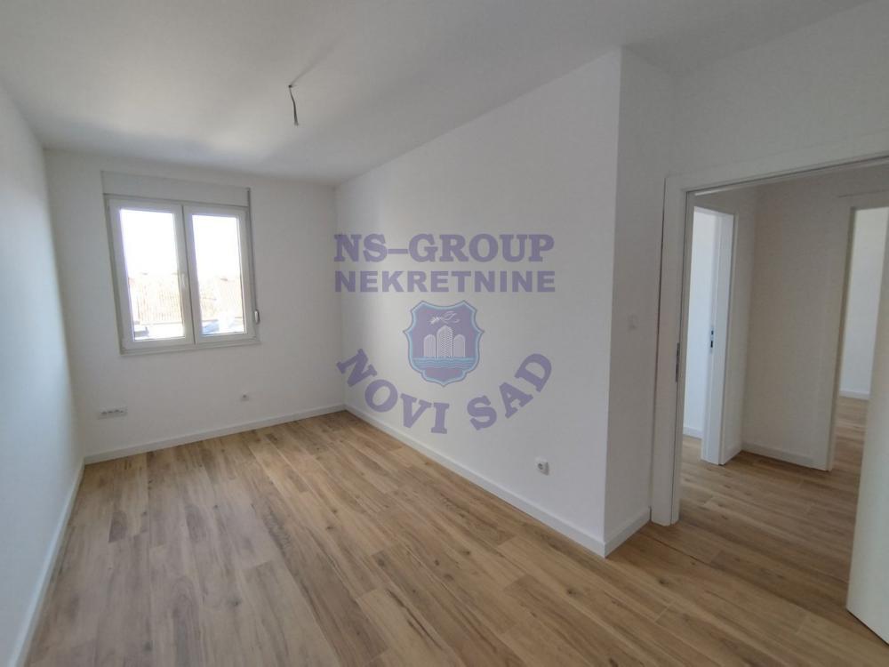 Slika 3 - Četvorosoban, 257820m2, Telep Novi Sad, sa terasom