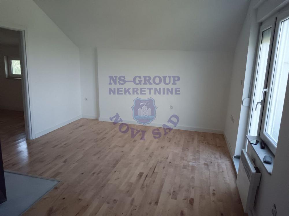 Glavna slika -538751-Prodaje se odličan, jednoiposoban stan u nadogradnji na Grbavici. 