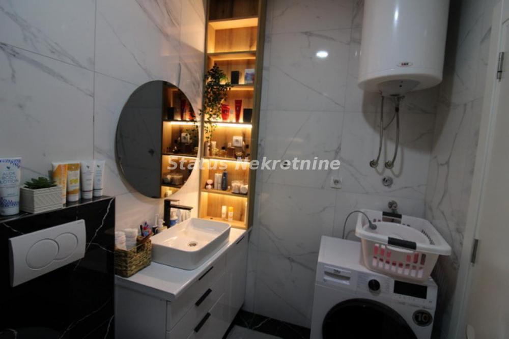 Slika 9 - Petrovaradin-Nov,Odličan Trosonab stan-sa svojim Parkink Mestom