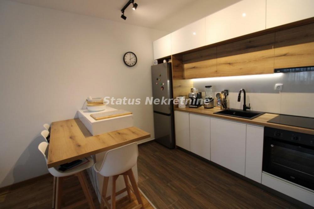 Slika 3 - Petrovaradin-Nov,Odličan Trosonab stan-sa svojim Parkink Mestom