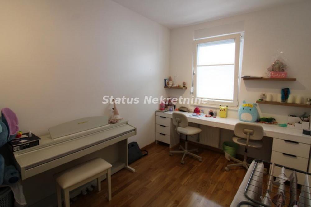 Slika 6 - Petrovaradin-Nov,Odličan Trosonab stan-sa svojim Parkink Mestom