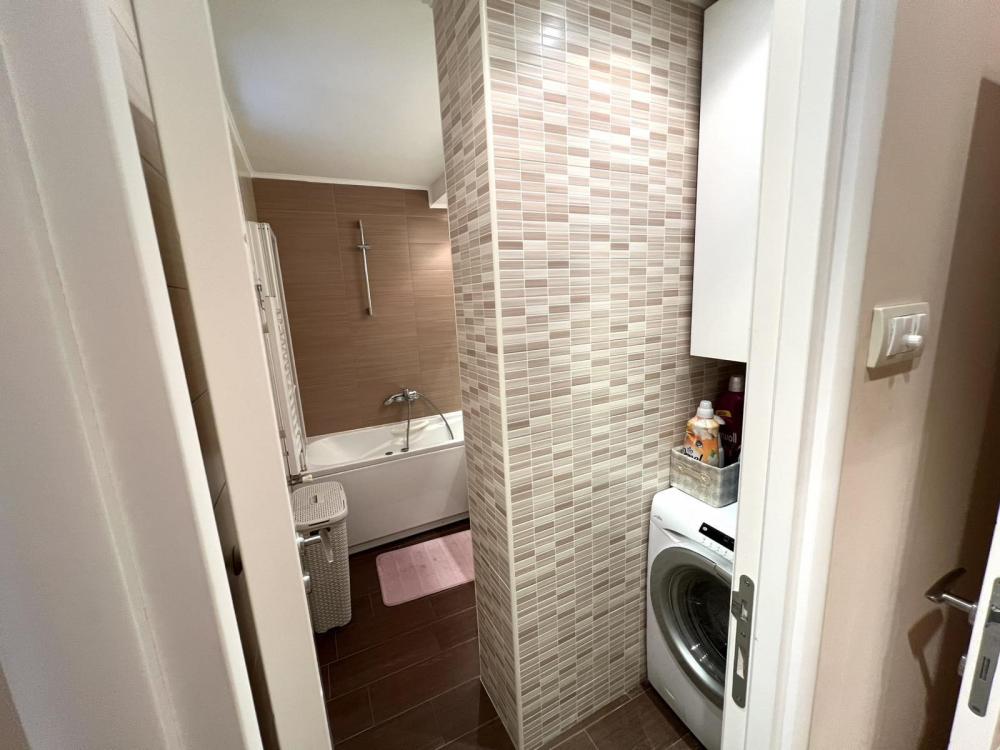 Slika 9 - Stan,NOVI SAD,LIMAN 3,kv: 78, € 231750, ID: 1019279