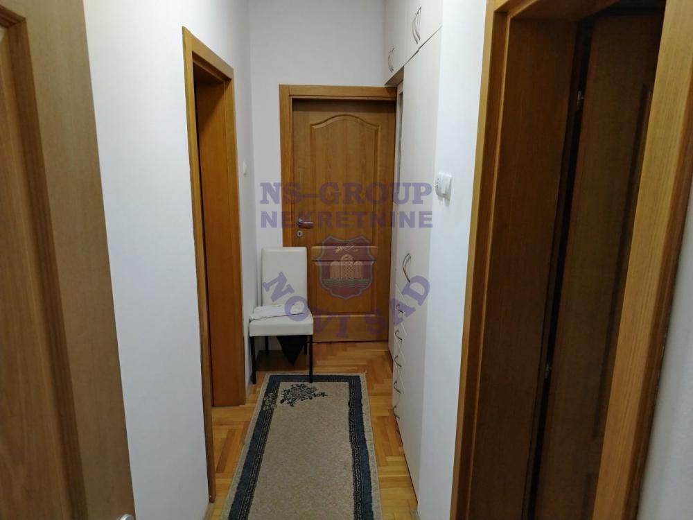 Slika 8 - Trosoban stan, funkcionalnog rasporeda, centar grada! š. 561047