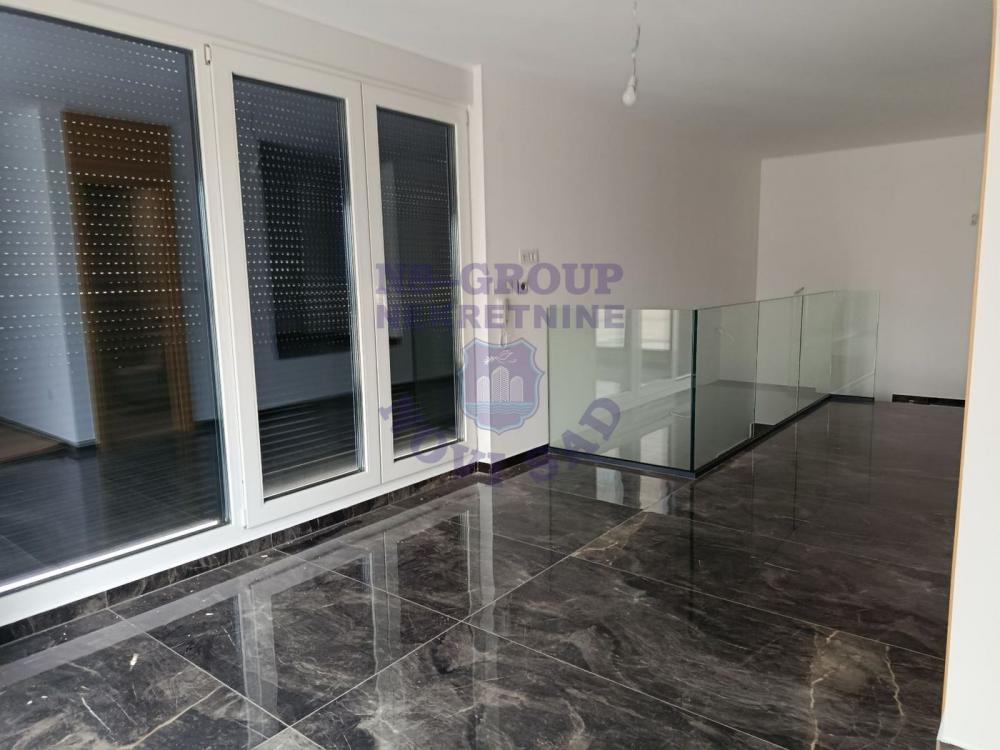 Slika 10 - Petosoban penthouse na Podbari!