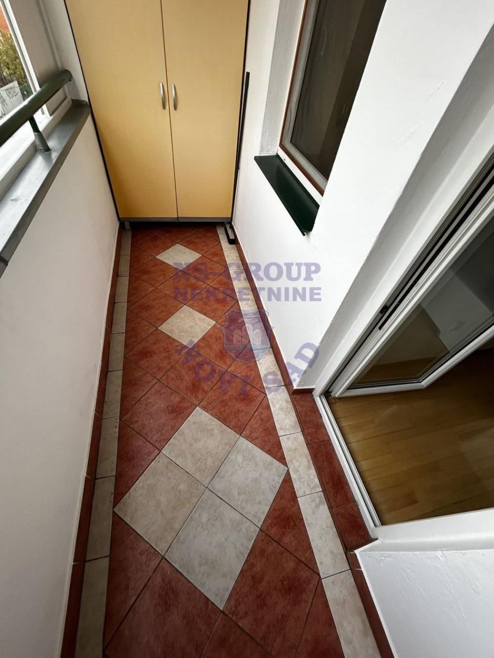 Slika 7 - Dvoiposoban, 48m2, Bulevar Evrope Novi Sad, sa terasom, ima lift