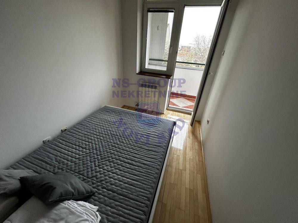 Slika 3 - Dvoiposoban, 48m2, Bulevar Evrope Novi Sad, sa terasom, ima lift