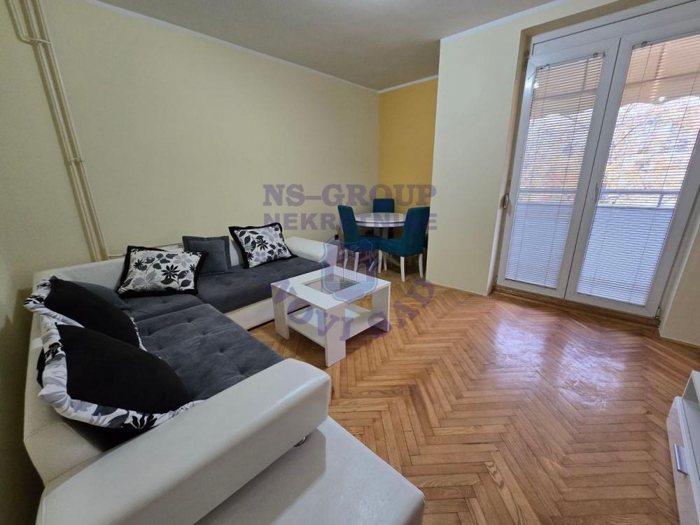 Slika 2 - Dvosoban, 46m2, Grbavica Novi Sad, sa terasom, ima lift