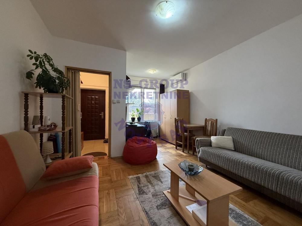 Glavna slika -Jednosoban, 27m2, Bulevar patrijarha Pavla (Somborski bulevar) Novi Sad