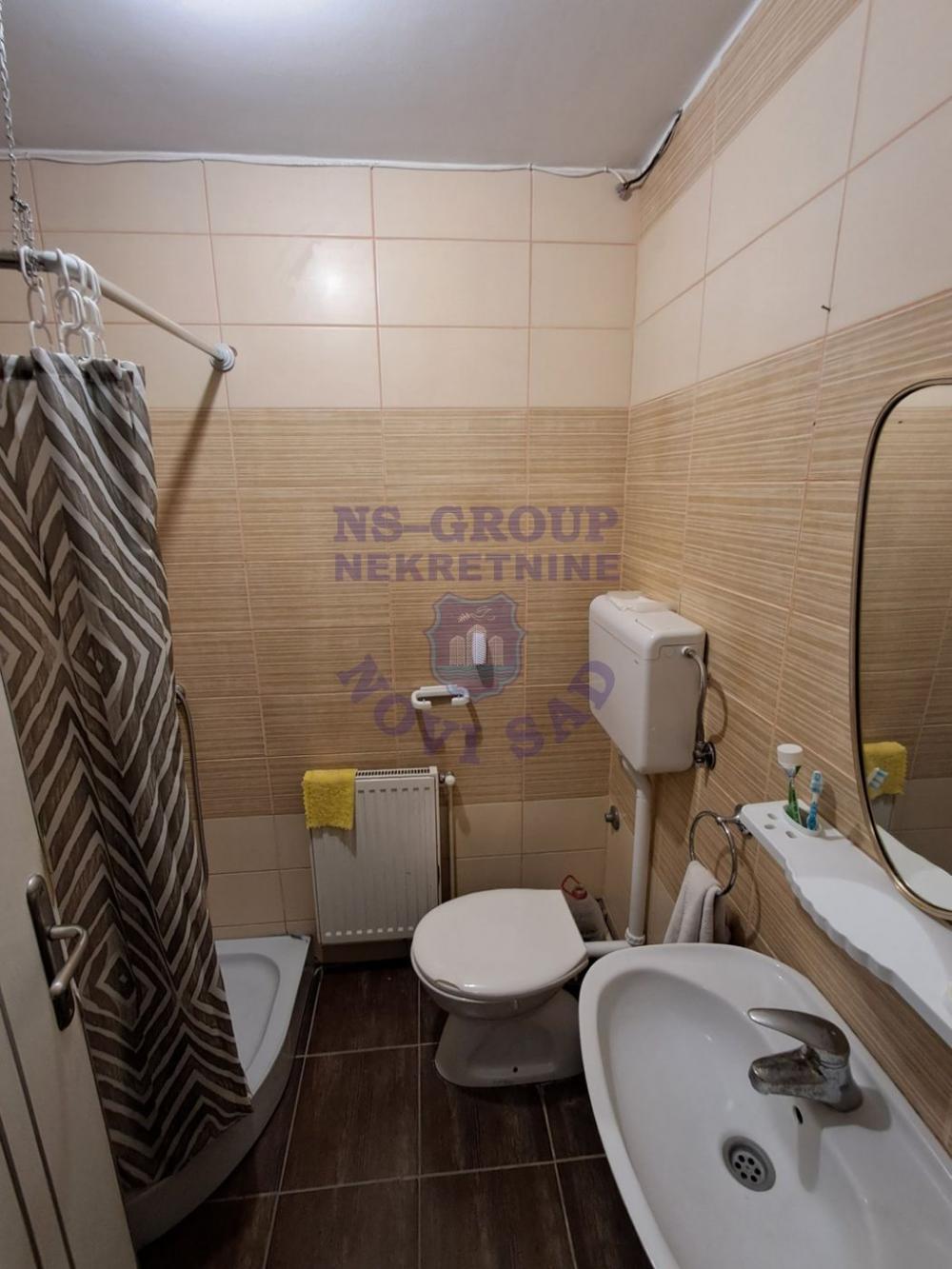 Slika 3 - Jednosoban, 15m2, Bulevar Evrope Novi Sad, sa terasom