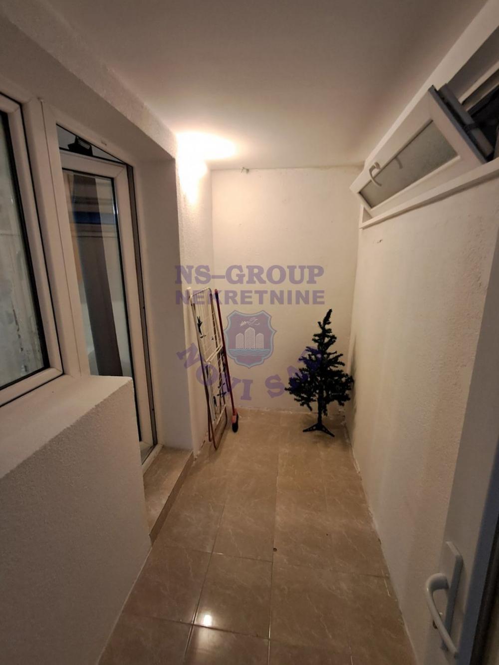 Slika 5 - Jednosoban, 15m2, Bulevar Evrope Novi Sad, sa terasom