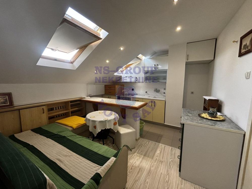 Slika 2 - Jednosoban, 38m2, Novo naselje Novi Sad, sa terasom, sa parkingom