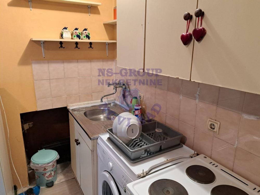 Slika 2 - Prodaja stana, 18m2, Avijatičarsko naselje Novi Sad, ima lift