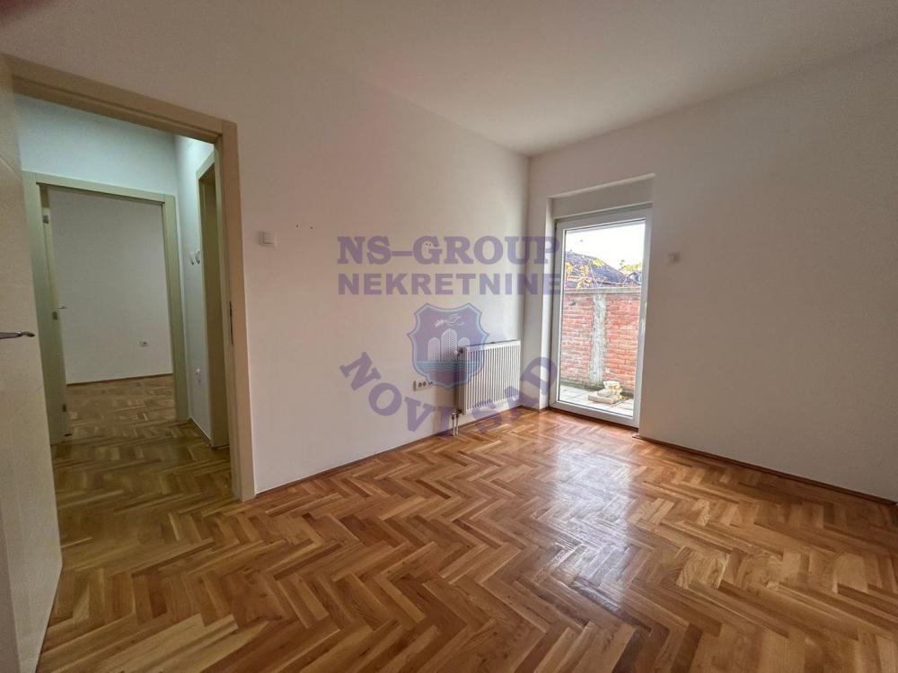 Slika 7 - Odličan dvoiposoban stan na Adicama!