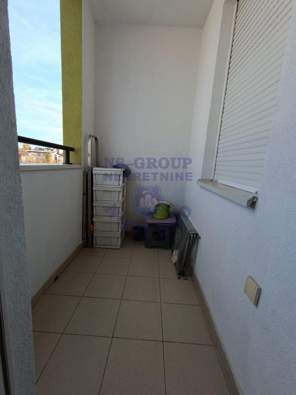 Slika 9 - Jednoiposoban, 36m2, Bulevar oslobođenja Novi Sad, sa terasom, ima lift