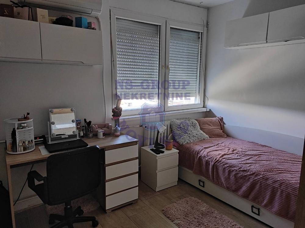 Slika 4 - Izuzetan, renoviran stan na Limanu 2!