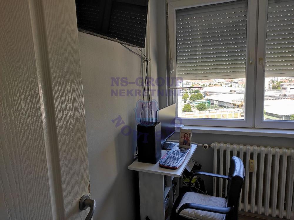 Slika 5 - Izuzetan, renoviran stan na Limanu 2!