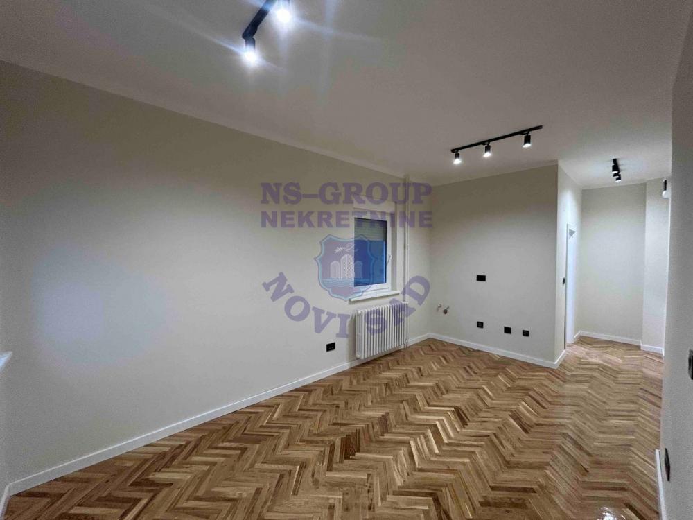 Slika 2 - Jednosoban, 23m2, Novi Sad centar Novi Sad