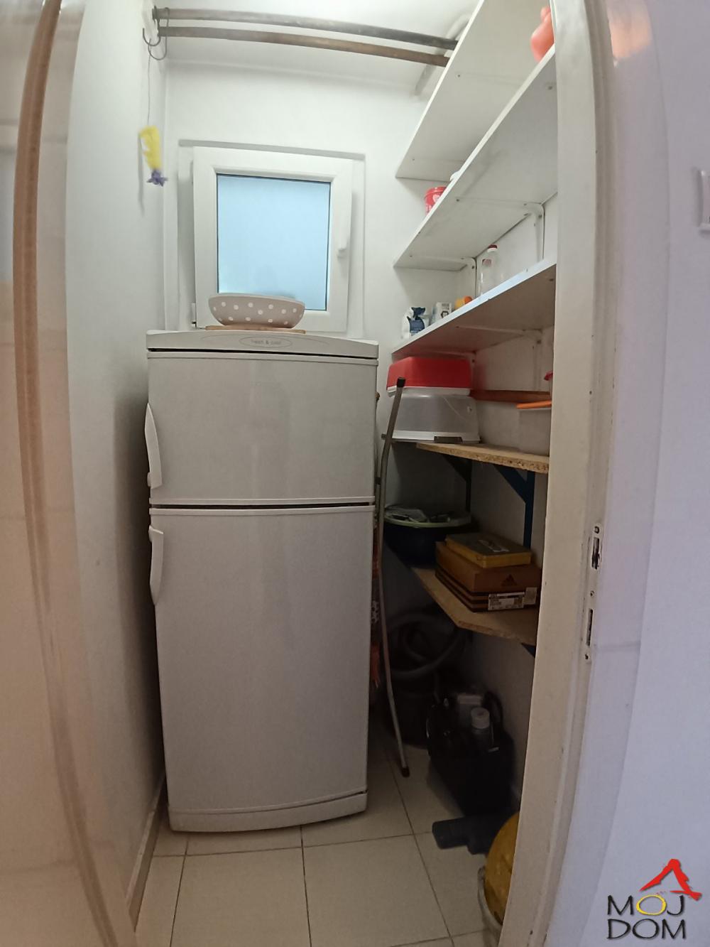 Slika 9 - Stan,NOVI SAD,BULEVAR,kv: 54, € 144200, ID: 1031519