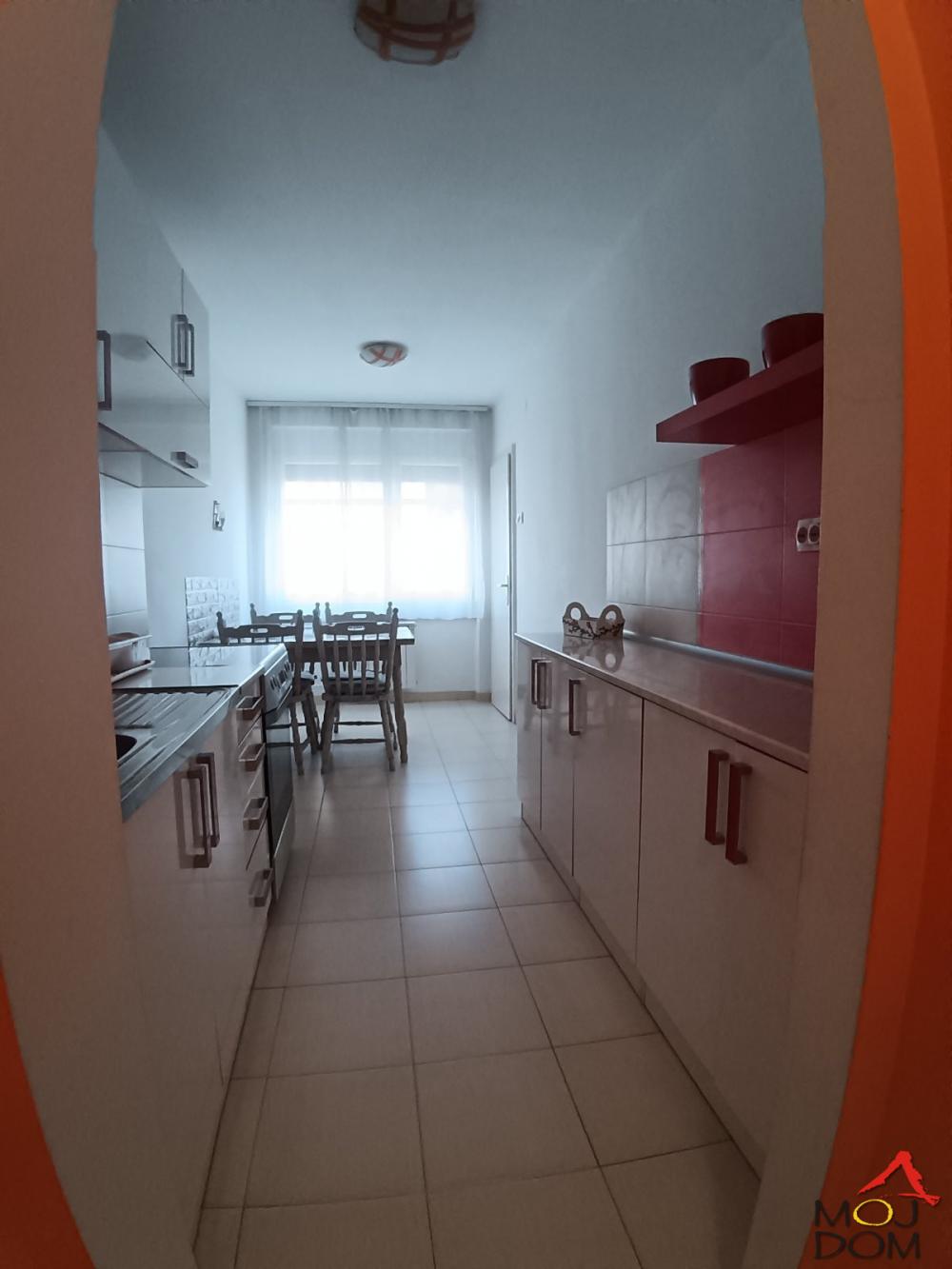 Slika 1 - Stan,NOVI SAD,BULEVAR,kv: 54, € 144200, ID: 1031519