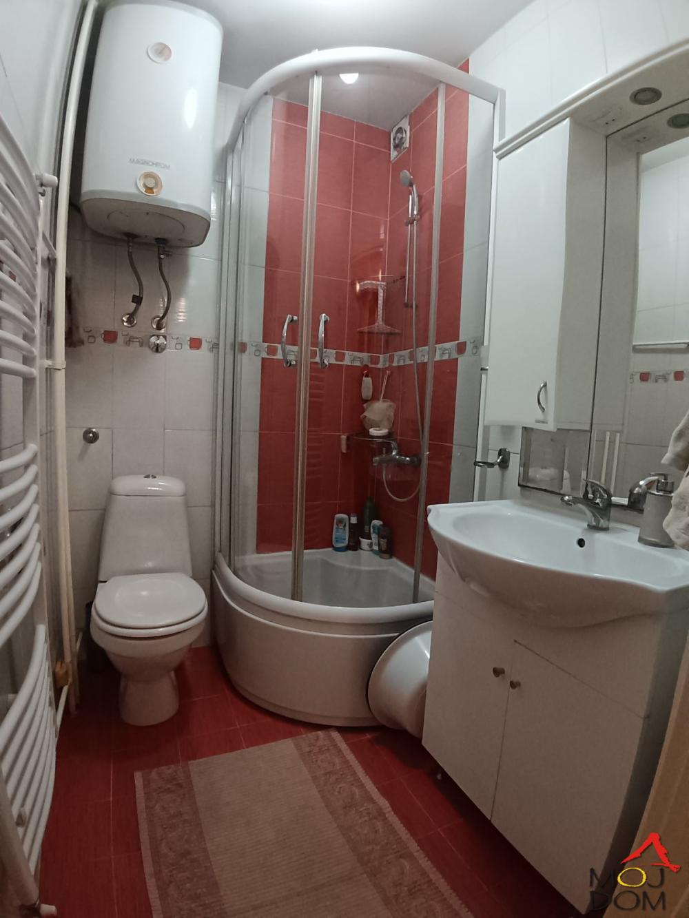 Slika 8 - Stan,NOVI SAD,BULEVAR,kv: 54, € 144200, ID: 1031519