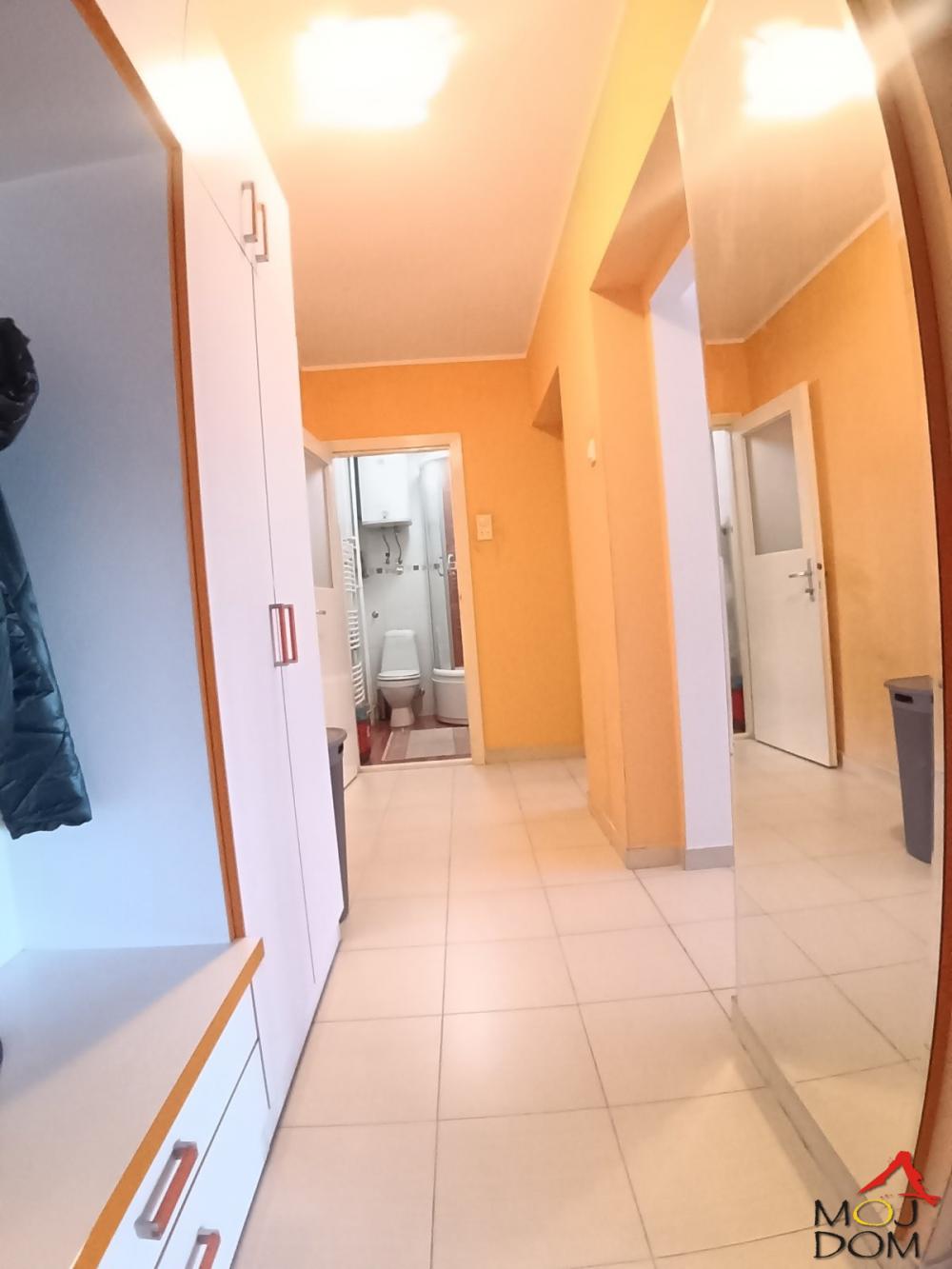 Slika 10 - Stan,NOVI SAD,BULEVAR,kv: 54, € 144200, ID: 1031519