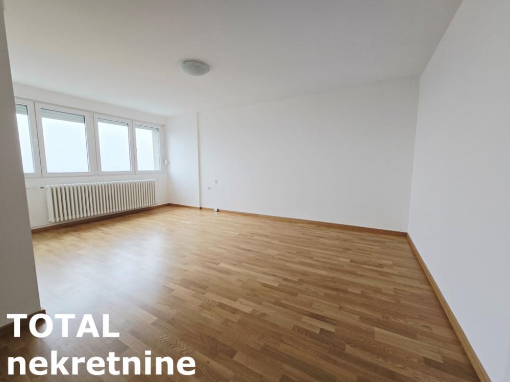 Glavna slika -Stan,NOVI SAD,BULEVAR,kv: 42.00, € 109000, ID: 1100738