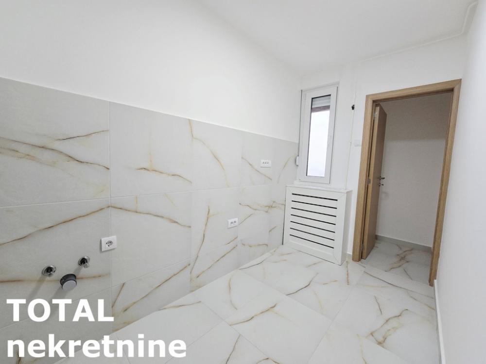 Slika 5 - Stan,NOVI SAD,BULEVAR,kv: 42.00, € 109000, ID: 1100738