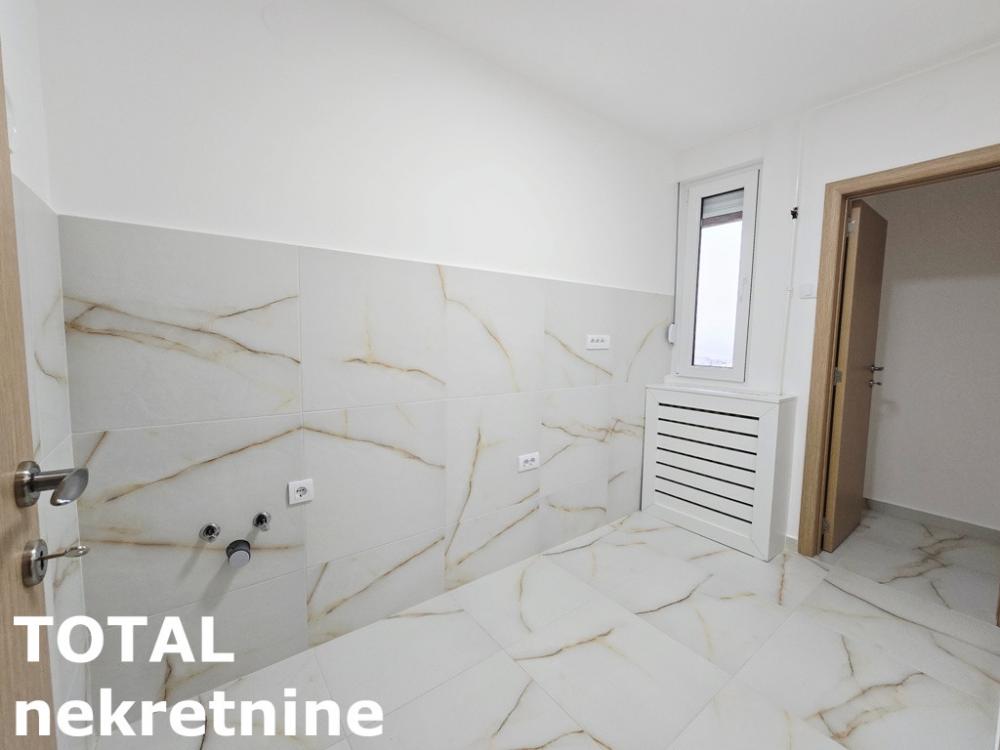 Slika 4 - Stan,NOVI SAD,BULEVAR,kv: 42.00, € 109000, ID: 1100738