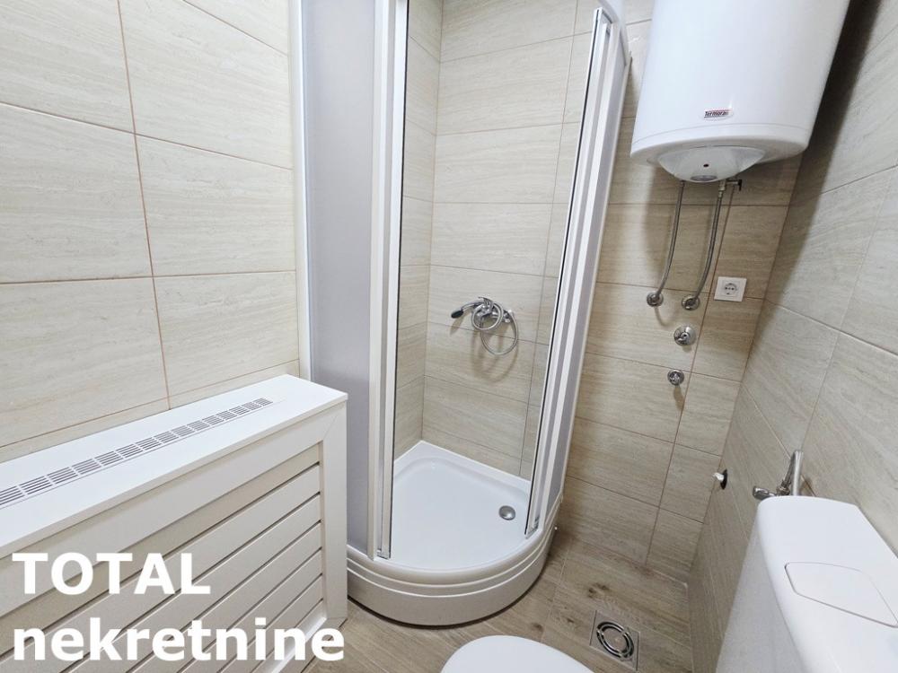 Slika 9 - Stan,NOVI SAD,BULEVAR,kv: 42.00, € 109000, ID: 1100738