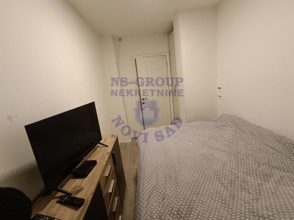 Slika 6 - Prelep dvoiposoban stan na Novom Naselju!