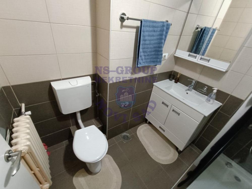 Slika 10 - Prelep dvoiposoban stan na Novom Naselju!