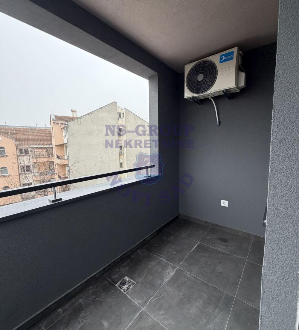 Slika 8 - 558392-Na izuzetnoj lokaciji - (2.min od futoške pijace)