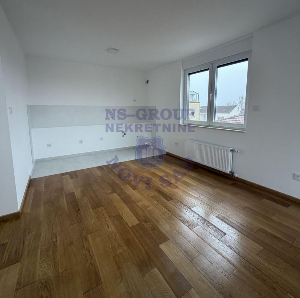 Slika 0 - 558392-Na izuzetnoj lokaciji - (2.min od futoške pijace)