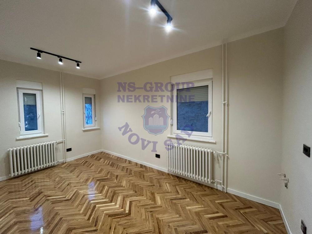 Slika 1 - Jednosoban, 23m2, Novi Sad centar Novi Sad