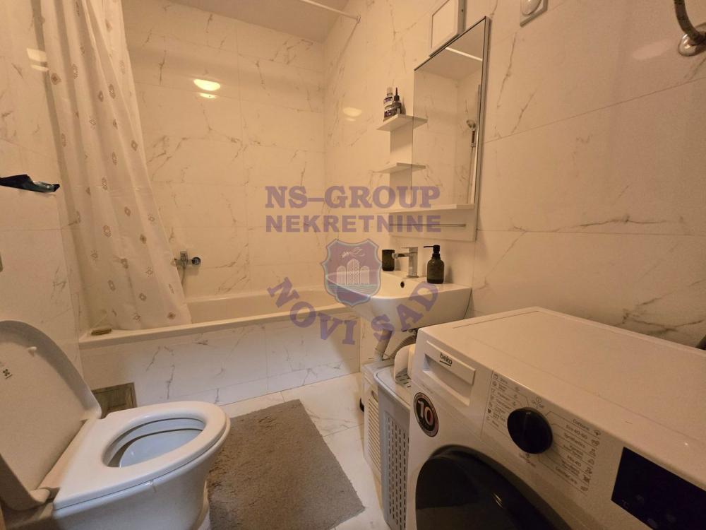 Slika 3 - Dvosoban, 43m2, Bulevar patrijarha Pavla (Somborski bulevar) Novi Sad, sa terasom