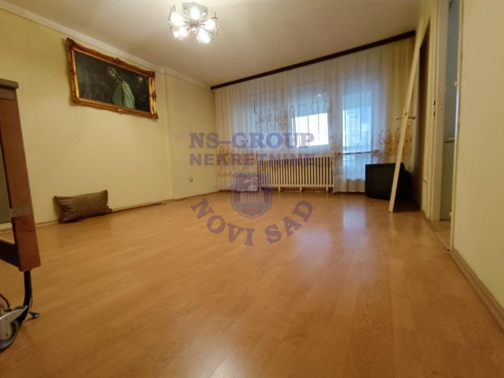 Glavna slika -Dvosoban, 65m2, Novo naselje Novi Sad, sa terasom, ima lift