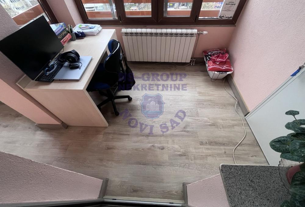 Slika 7 - Dvosoban, 44m2, Bulevar oslobođenja Novi Sad, sa terasom, ima lift