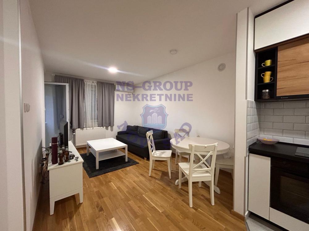 Slika 1 - Jednoiposoban, 36m2, Telep Novi Sad, sa terasom, ima lift