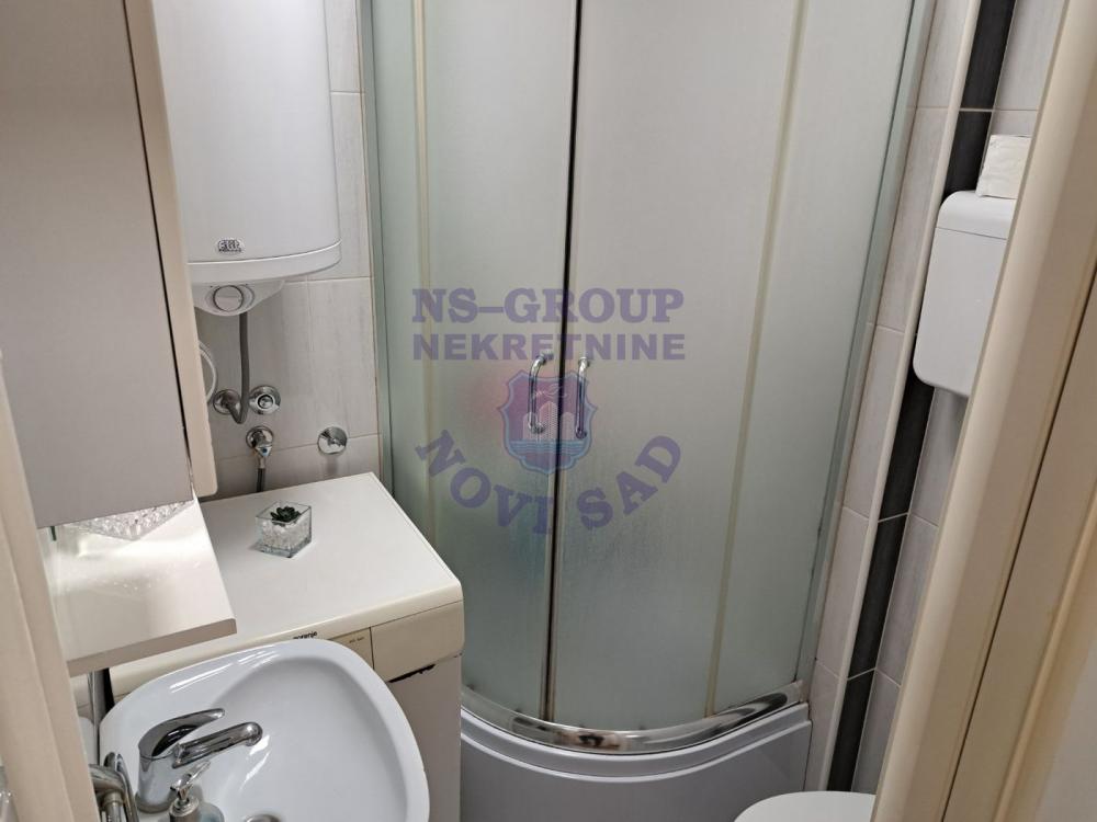 Slika 6 - Dvosoban, 46m2, Detelinara Novi Sad, sa terasom