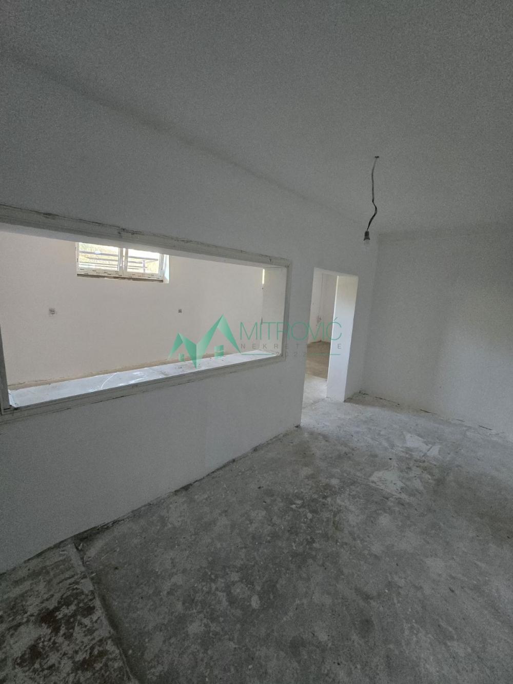 Slika 5 - Odlična prilika, stan na Klisi 